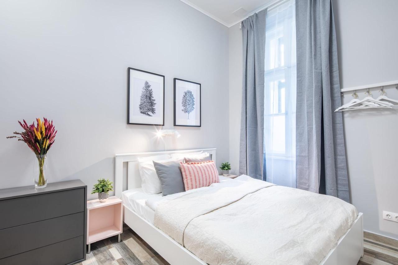 New - Central And Modern Studio Budapest Eksteriør billede